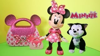 MINNIE MOUSE Talking Fashion Doll and Travel Case Toy Review [upl. by Ibot748]