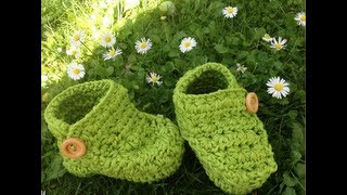 Babyschuhe mit Knopf häkeln  Anleitung Babystiefel by BerlinCrochet  Teil 1 Sohle [upl. by Adnihc203]