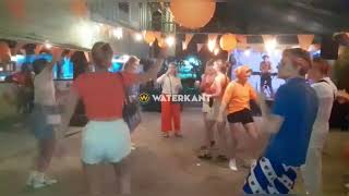 VIDEO Nederlanders in Suriname vieren Koningsdag [upl. by Roland]