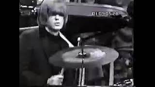 The Byrds live Mr Tambourine Man 1965 TV Debut [upl. by Lorollas]