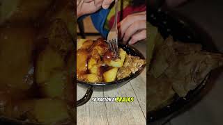 Las BRAVAS 🥔 con MIEL 🍯 del CroqampRoll  BCN [upl. by Barden]