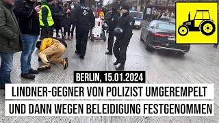 15012024 Berlin Christian Lindner verläßt BauernDemo am Brandenburger Tor Polizei schubst Mann [upl. by Concha]