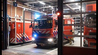 Brandweer Honselersdijk  Tankautospuit 156630 met spoed naar een containerbrand [upl. by Aiuoqes]