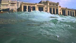 Emporté par les vagues à Biarritz [upl. by Anhpad]