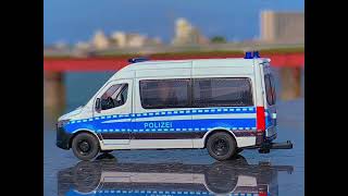 GreenLights  596 models  Siku 164 amp 143 Police Vans [upl. by Dehnel585]