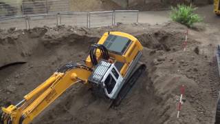 Liebherr 944 climbing a hill [upl. by Erida]