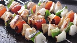 Brochetas de Pollo con Verduras [upl. by Dnomsad]