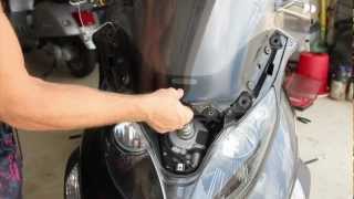 Piaggio MP3  Windshield Removal  MicBergsma [upl. by Jedthus]