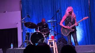 DEANA CARTER CONCERT BLUE LAKE CASINO 3 [upl. by Gussi167]