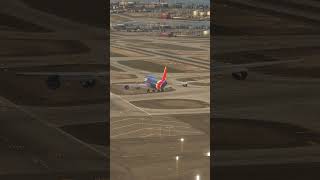 O sinal da aeronave e a torre ATC do aeroporto McCarran não estavam conectados [upl. by Bacon]