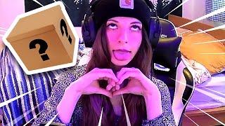 Egirl fr3ddi opens a box amp goes to KFC [upl. by Mcconaghy]