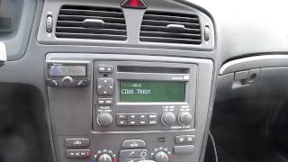 Volvo V70 HUradio Yatour demo [upl. by Nosretep]