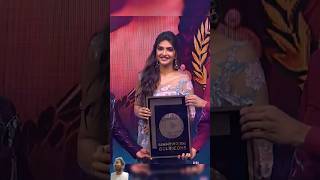 Sreeleela Awarded 🥳behindwoodsgoldiconaward sreeleelakurchimadathapetti gunturkaaram maheshbabu [upl. by Moreno]