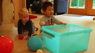 Beweegkriebels Spelenderwijs bewegen met baby dreumes en peuter intro video [upl. by Red]