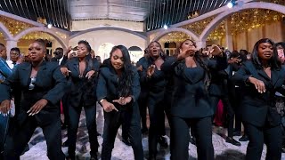 LES GARÇONS CONTRE LES FILLES  FLASHMOB  SANDRINE ET KEVIN [upl. by Enrak]