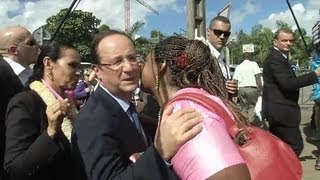 François Hollande assure les Mahorais dêtre dans la République [upl. by Honebein]