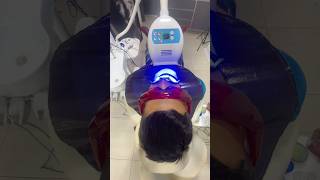 Luz LED en el blanqueamiento dental [upl. by Akyre422]