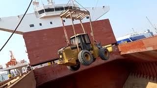 Bulk carrier uses peloader to remove all cargoes from holds  bulkcarriervessel  cargoship [upl. by Yrdnal]