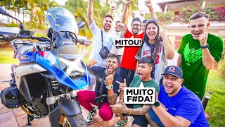 REAÇÃO DOS MEUS AMIGOS AO VER A MINHA MOTO NOVA BMW 1300 😱 [upl. by Nemad58]