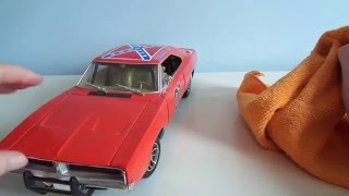 How to cleandetail a cheap 118 diecast car [upl. by Abehshtab]