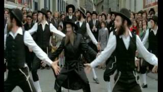 La Danse de Rabbi Jacob  By Joli Papa [upl. by Hettie509]