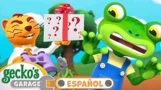 La caja misteriosa  🐸 Garaje de Gecko  Carros para niños  Vídeos educativos [upl. by Oirretno]