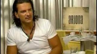 Ricardo Arjona y los finales de las canciones [upl. by Brietta]