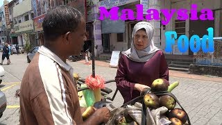 SEA COCONUT LODOICEA HOW TO OPEN A COCONUT EXOTIC FRUIT COCONUT VENDOR IN PENANG [upl. by Niles339]