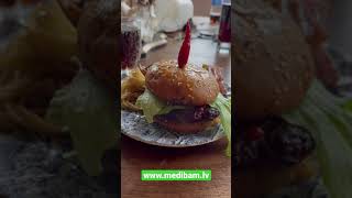 Burgeri mednieku gaumēDelicious venison burger [upl. by Hiroko]