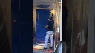 Spraying interior doors standing innovation painter newtool [upl. by Kristan]