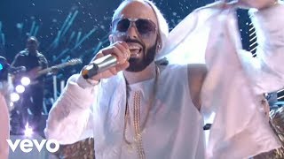 Yandel  Encantadora Premio Lo Nuestro 2016 [upl. by Anaibaf]