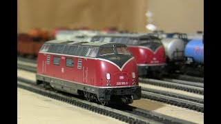 TT scale model trains 029 DB class 221 and 220 from Tillig V90 from Piko [upl. by Riplex7]