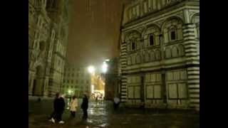 Neve a Firenze  Nevicata notturna  del 1819 Dicembre 2009 wmv [upl. by Nwahsaj]