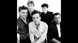 Simple Minds  Waterfront Live 1985lacarabdelremember 80smusic remember Londresysuscuervos [upl. by Regnij]