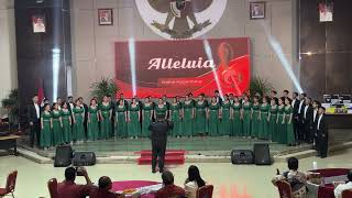 Alleluia Elaine Hagenberg I Benedictus Catholic Choir [upl. by Enayr]