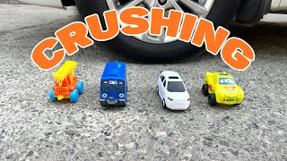 Who Will Survive 4 Toy Cars vs The Crushing Tire toycars carcrushers kidsfun [upl. by Shandra]