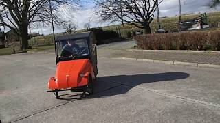 Papy en Véloto 22  Grandad in the Veloto microcar 22 [upl. by Igiul293]