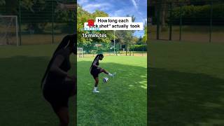 Cette Fille Est Juste Extraordinaire En Jonglage  Freestyle Foot Féminin [upl. by Nnayllek928]