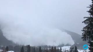 Spectacular avalanche at Les Diablerets Switzerland [upl. by Eisac]