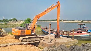 Excavator pontoon loding TATA HITACHI EX 215 super long reach [upl. by Norrej]