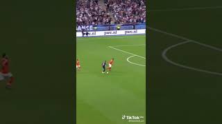 The Worlds fastest footballer vs the worlds best Defenderkylianmbappevandjik [upl. by Hras234]