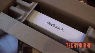 MacBook Air 13quot core i7 2011 unboxing and quick hands on [upl. by Lyris898]