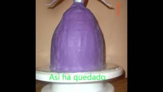 Como cubrir un bizcocho con quotfondantquot o pasta laminada [upl. by Rufford730]