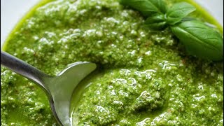 Como hacer el pesto casero sin piñones [upl. by Ailes531]