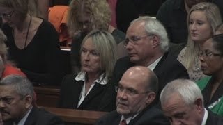 Oscar Pistorius trial Tearful apology to Reeva Steenkamps family [upl. by Abert]