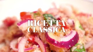 Panzanella Toscana come si prepara la vera ricetta classica  Le Ricette  La Cucina Italiana [upl. by Hirza]