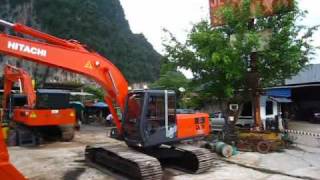 HITACHI EX2002 EXCAVATOR [upl. by Naryb168]