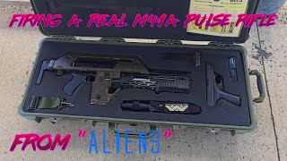 LIVE FIRING an M41A Pulse Rifle From Aliens [upl. by Htebzile]