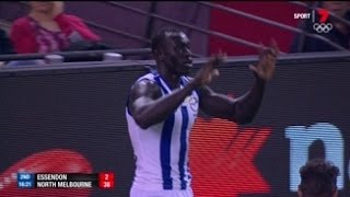 Round 8 2016  Majak Daw dribbles a beauty [upl. by Gib]