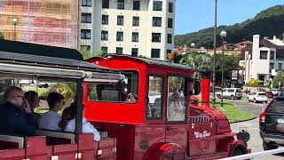 El tren txutxu a su paso por Ondarreta San Sebastián [upl. by Strander577]